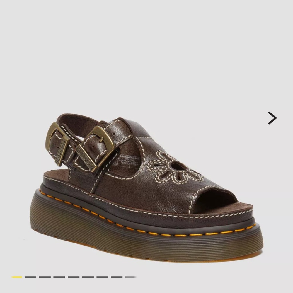 Dr.Martens Dunnet flower sandals in brown